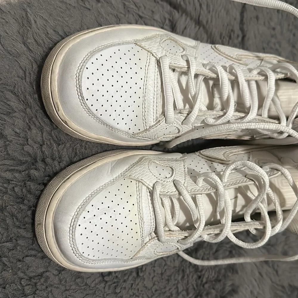 Nike Air Force One - Picture 3 of 3